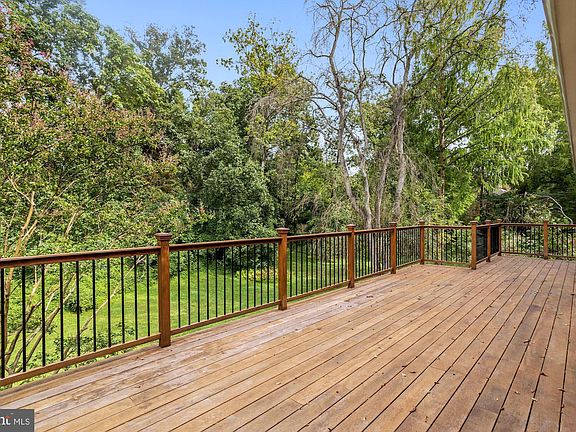 5th image of 1011 Shipman Ln