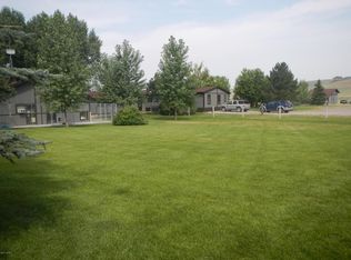 6 Richards Ln, Great Falls, MT 59404