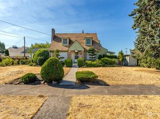 914 W 2nd St, Centralia, WA 98531