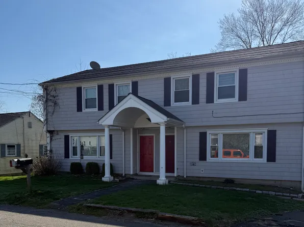 8 Miles Ave #A, Woodbridge, CT 06525