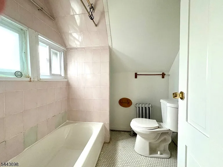 9 Franklin Pl — Photo 10