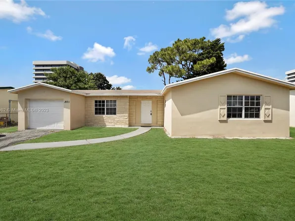 201 S Sequoia Dr, West Palm Beach, FL 33409