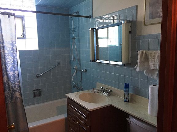 5th image of 3424 Louis St