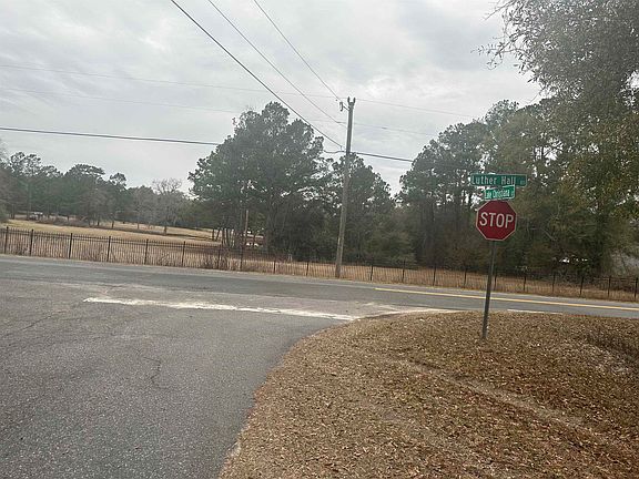 4th image of Xx Luther Hall Rd