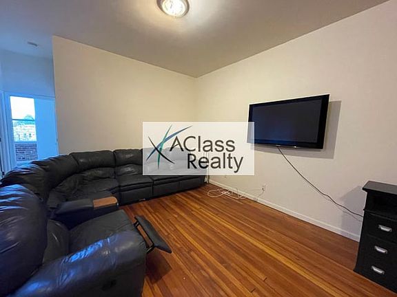 5th image of 31-17 Steinway St #3G