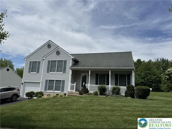 3225 Carbon St, Whitehall, PA 18052