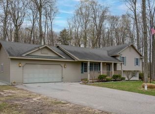 9814 Bobbys Trl, Traverse City, MI 49684