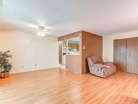 3rd image of 7224 Creekview Dr APT 7