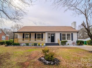 1033 Tracy Dr, Charlotte, NC 28217