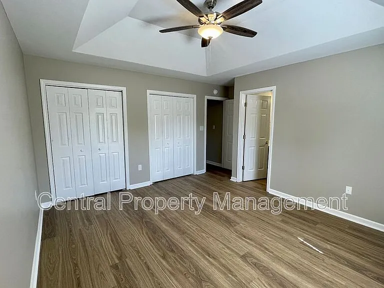 320 Woodruff Park Ln — Photo 6