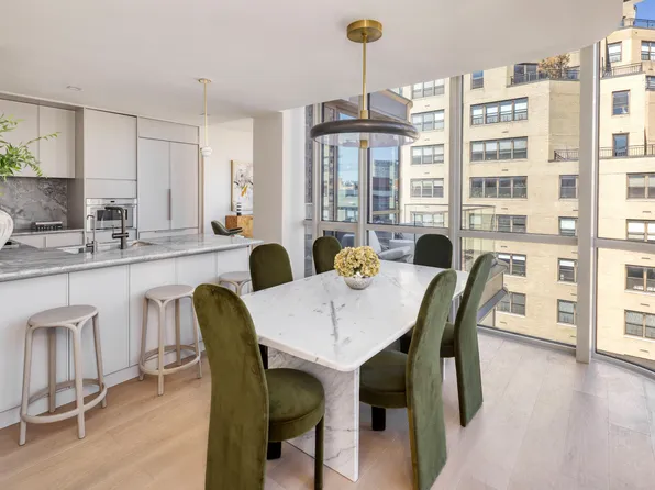 250 East 25th Street image 10 of 32