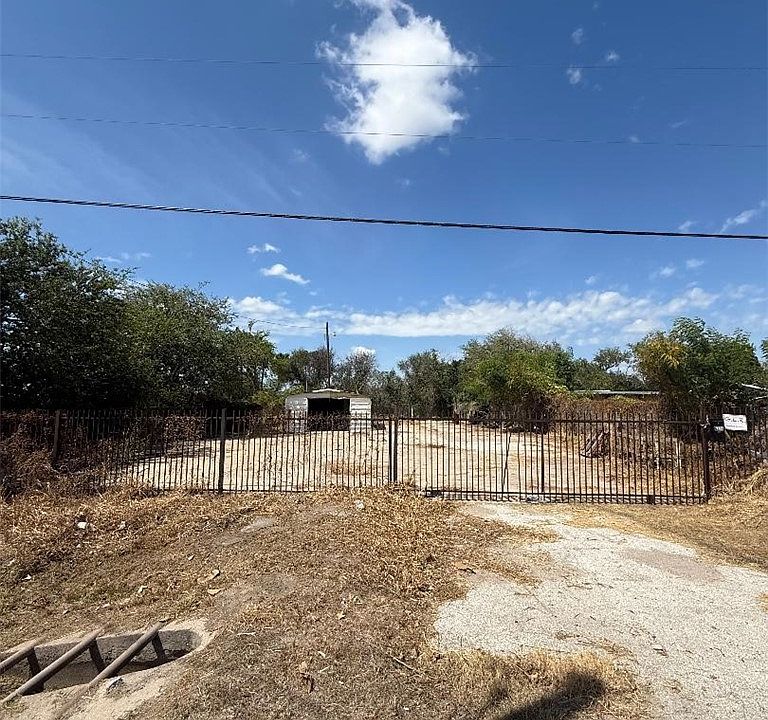 2nd image of 6338 Old Brownsville Rd