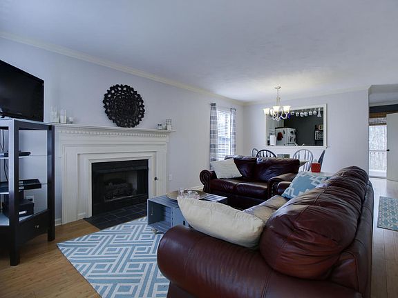 4th image of 7263 Scarlet Oak Dr
