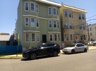 21 Kingsland Ave, Harrison, NJ 07029