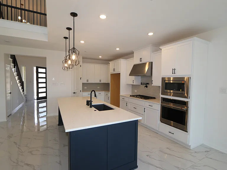 216 Amber Oak Ln — Photo 8