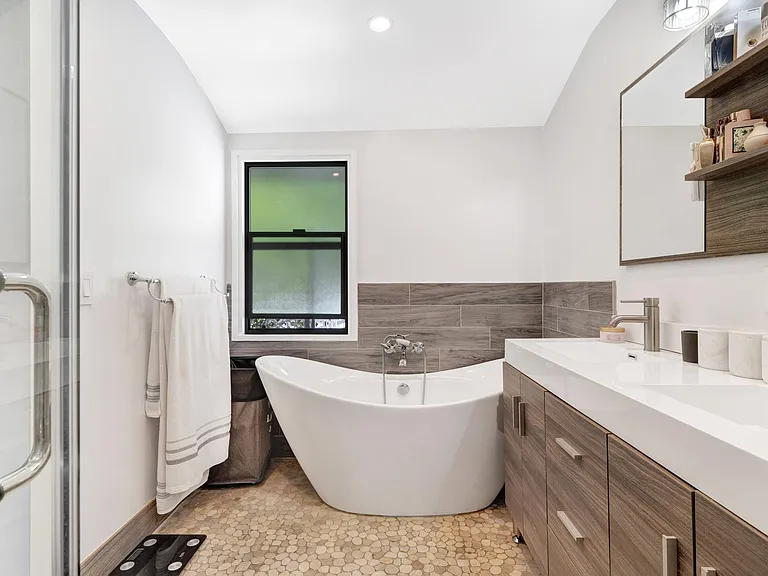 4029 Coldwater Canyon Ave — Photo 13