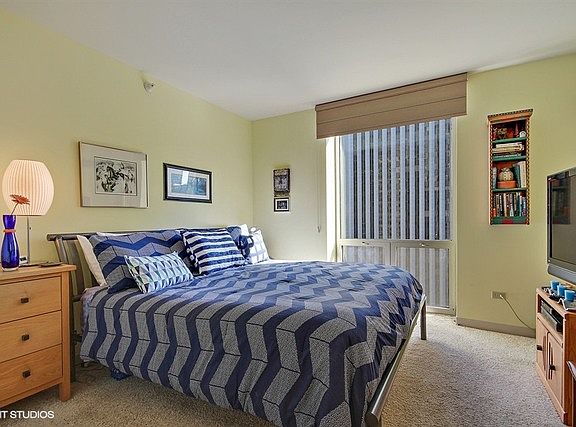 4th image of 222 N Columbus Dr APT 2702