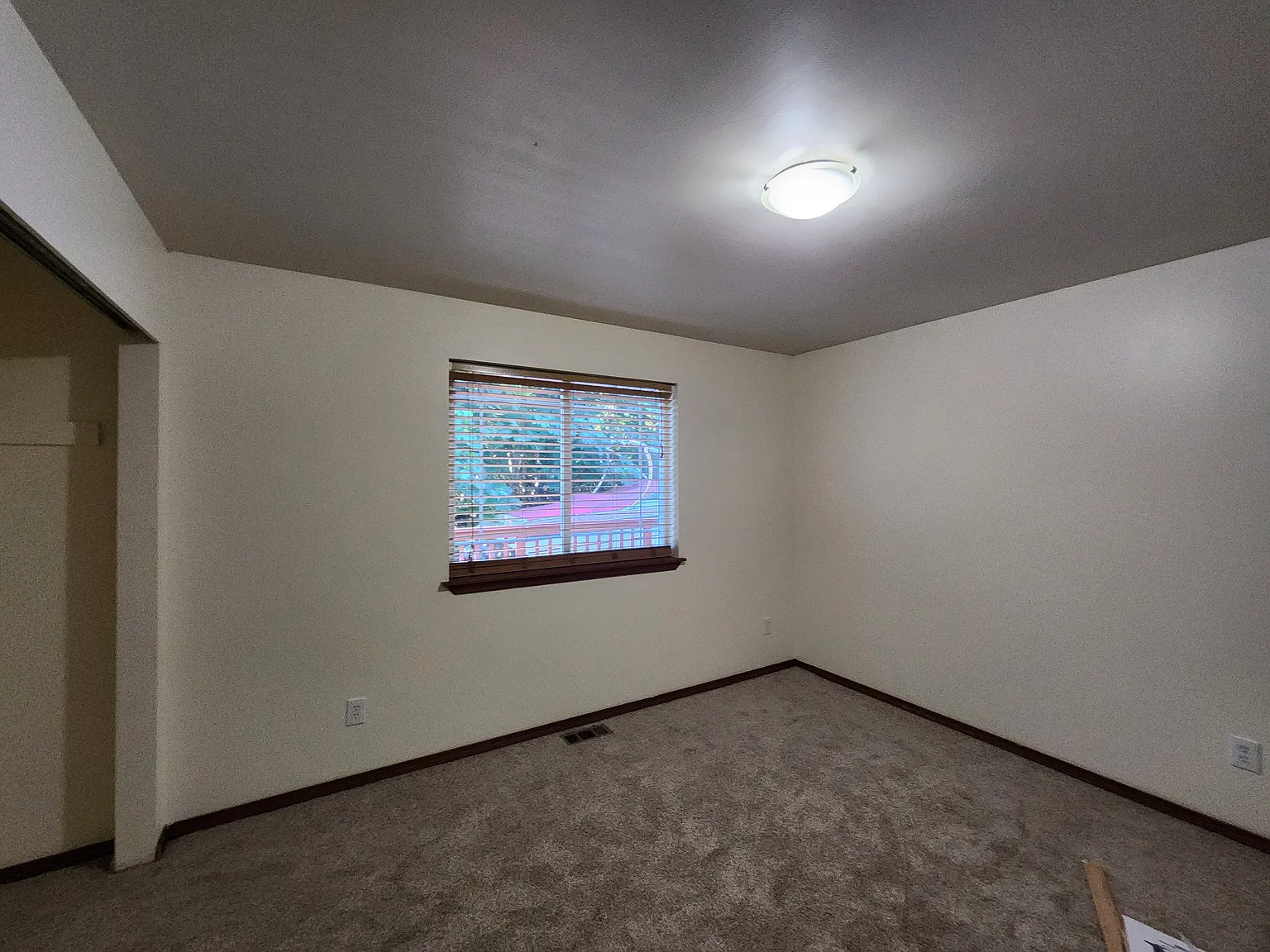 5516 6th Ave NE — Photo 4