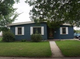 1916 6th St NW, Minot, ND 58703
