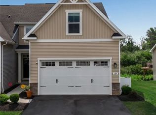 189 Sandstone Cir, Grand Island, NY 14072