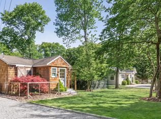 19 Pembroke Dr, East Hampton, NY 11937