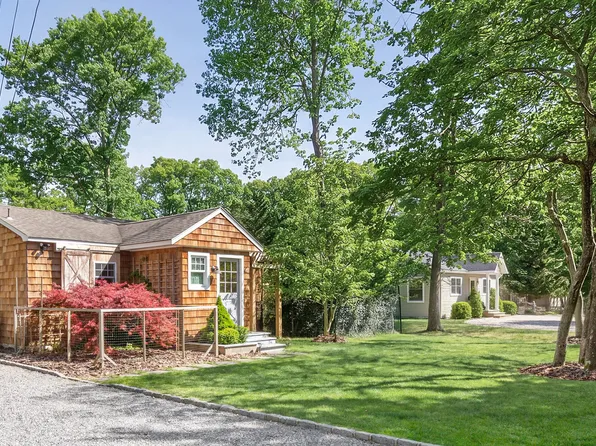 19 Pembroke Dr, East Hampton, NY 11937