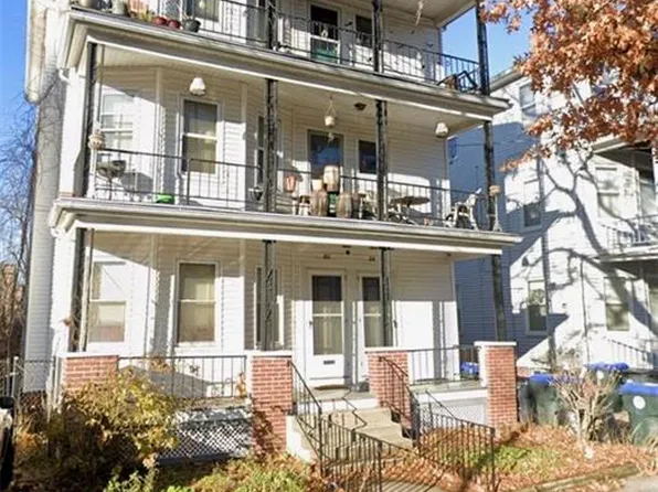 39 Richter St, Providence, RI 02908