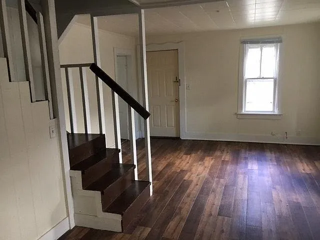 908 Boyd Avenue — Photo 2