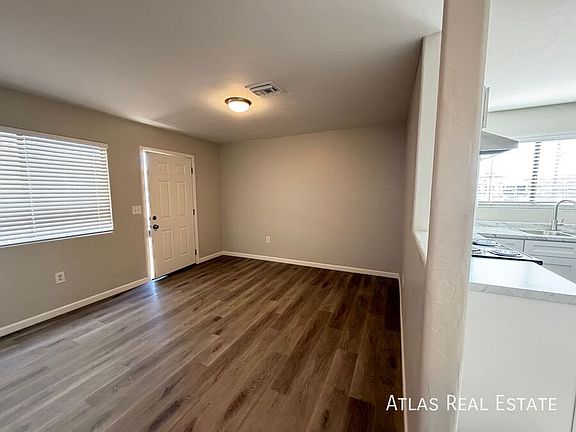 2nd image of 506 N Iroquois Ave APT 1
