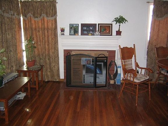 3rd image of 13736 Erwood Ave