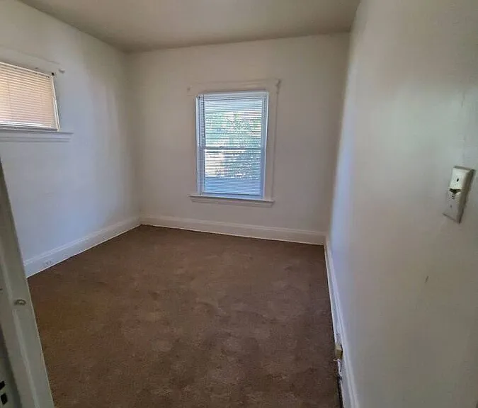 2760 E 122nd St #DOWN — Photo 11