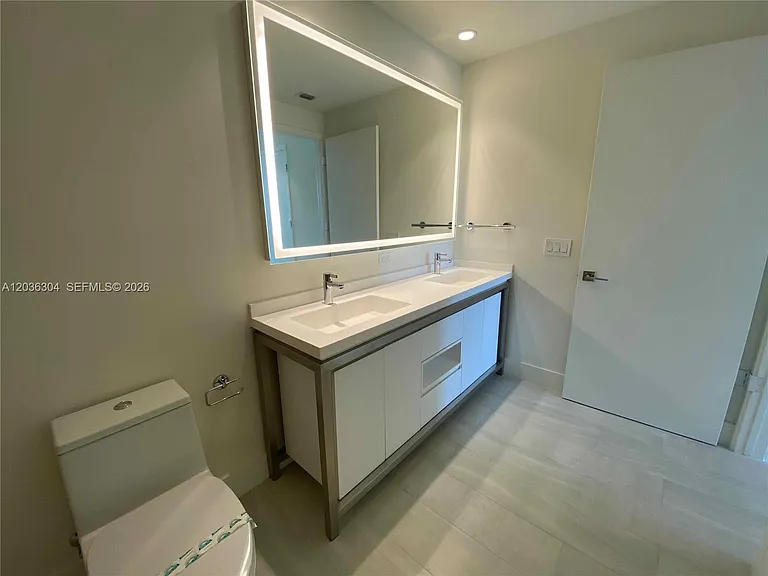 2000 Metropica Way #307 — Photo 20