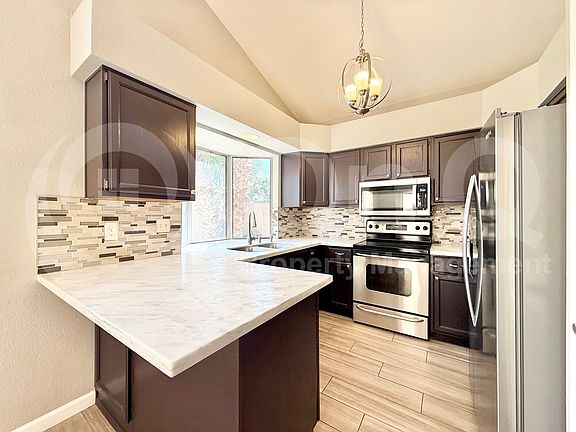 4th image of 4695 W Ivanhoe St