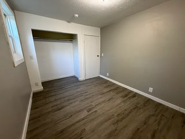 496 N Riverview Rd #4 — Photo 3