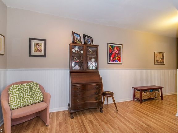2nd image of 100 Pierson Miller Dr APT F20