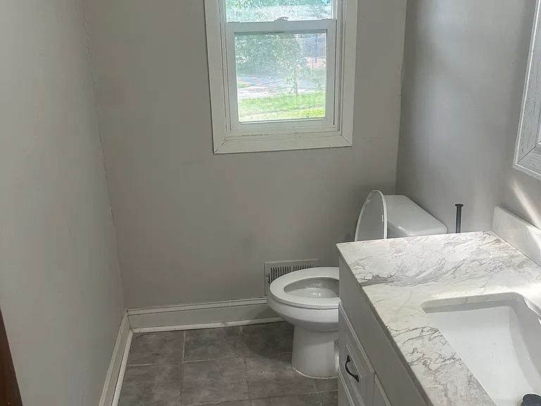 5692 Brookdale Dr N — Photo 7