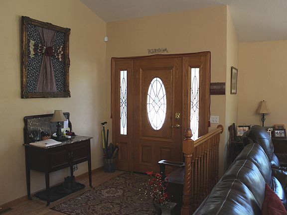 2nd image of 642 E Angeles Blvd