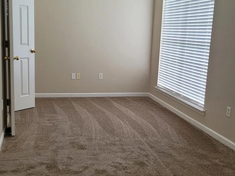 5935 Telford Dr — Photo 9