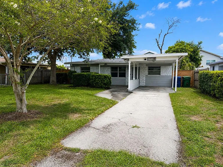 4314 W Carmen St — Photo 1