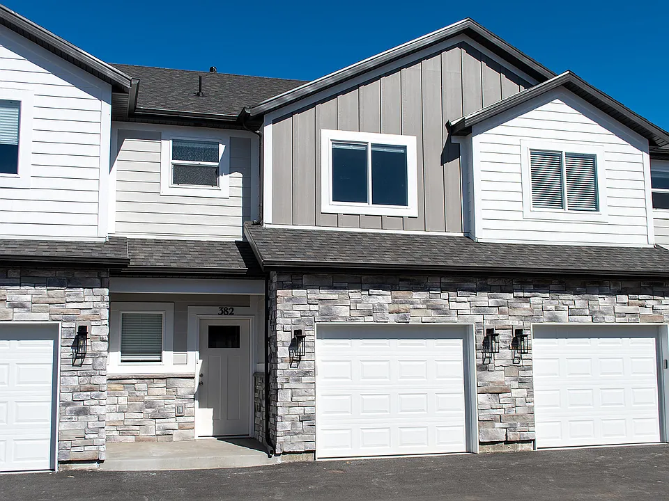 382 N 100 W #1