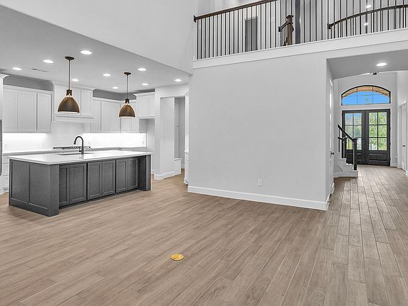 2nd image of 8423 Willow Whisper Ln