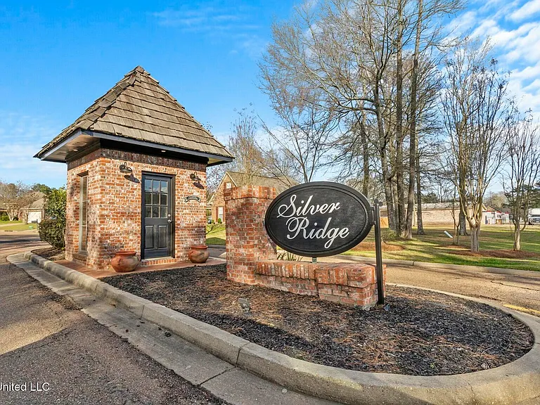 572 Silver Hill Dr — Photo 31