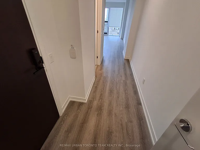 771 Yonge St #2111 — Photo 10