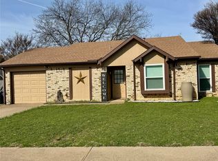 5665 Whitley Rd, Haltom City, TX 76148