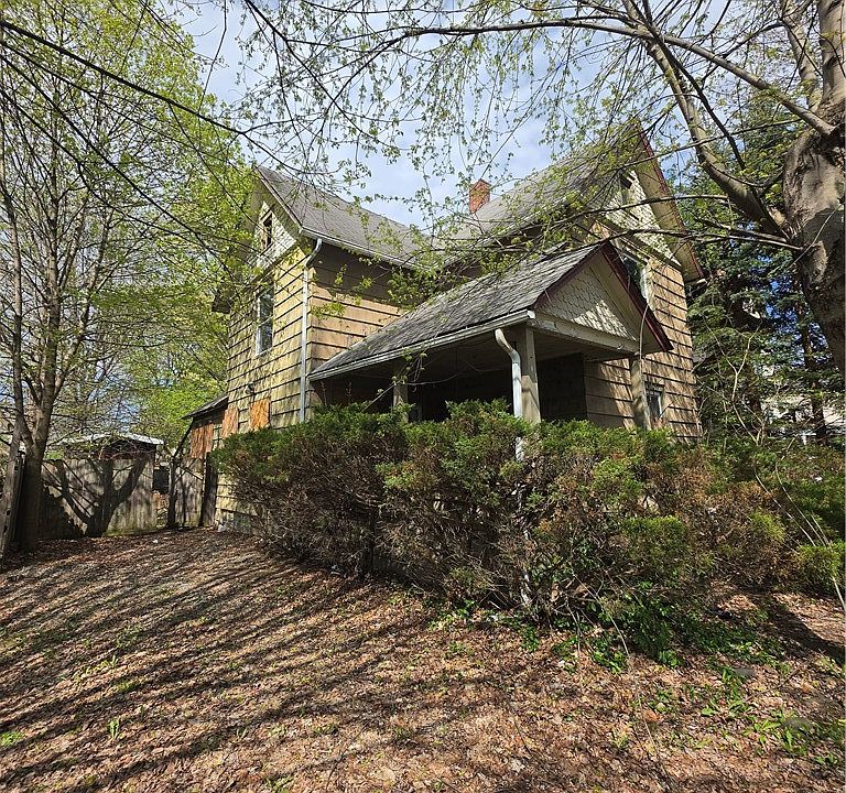 1st image of 406 Jefferson St