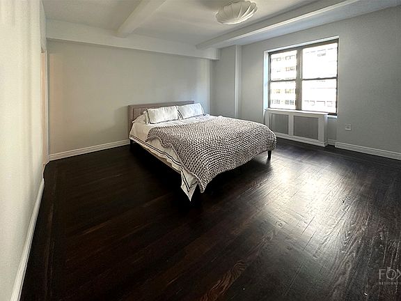 5th image of 12 W 72nd St APT 9B