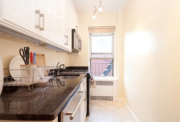 Sold by MNS | media 3