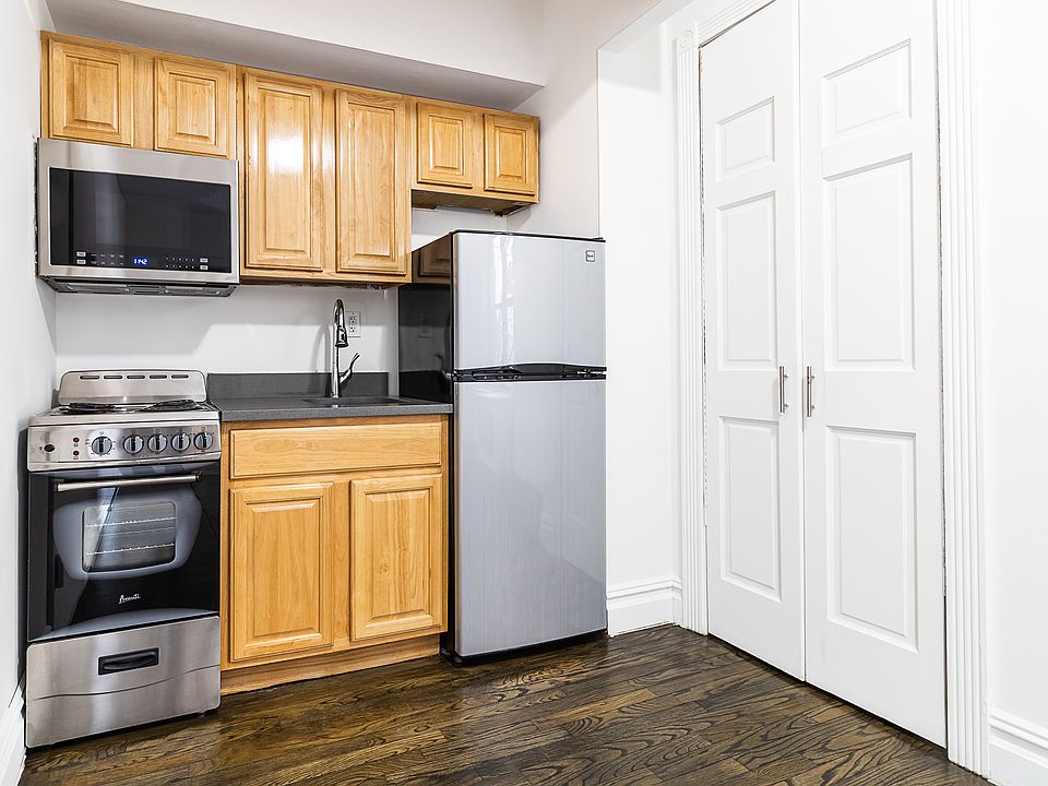 1st image of 341 W 45th St APT 215