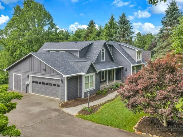 458 Fairway Ridge Drive, West Jefferson, NC 28694