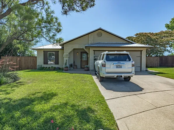 2100 Whispering Wind St, Fort Worth, TX 76108